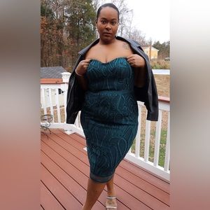 Antonia Dress in emerald Size 16